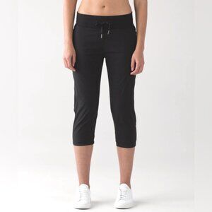 LULULEMON dance studio II mid rise BLACK Cropped Joggers Tack Pants sz 6 active